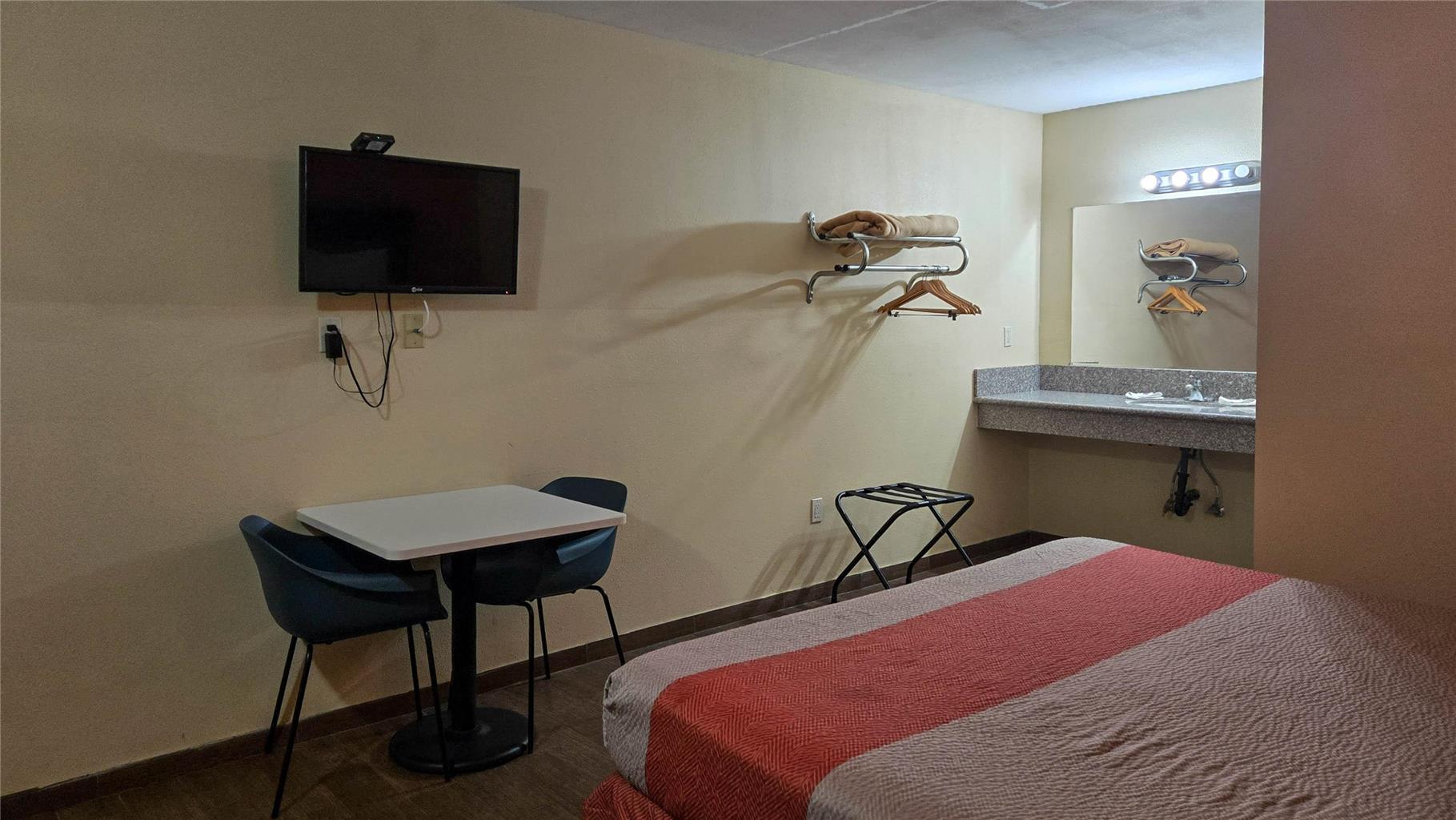Motel 6 Blythe CA South - photo 74