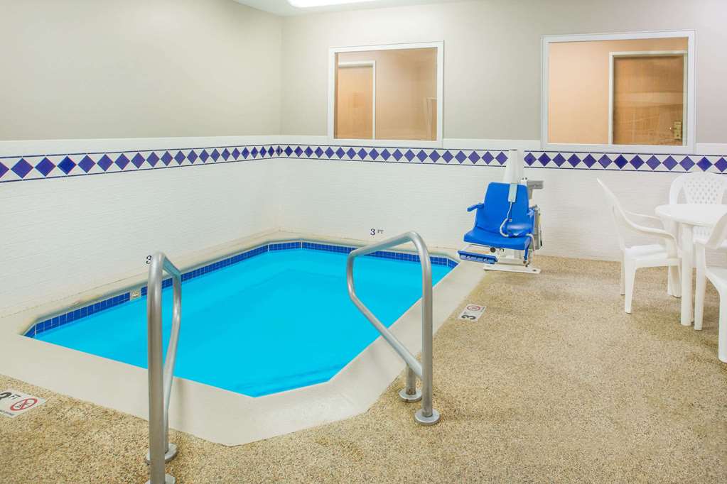 Ramada by Wyndham Spirit Lake Okoboji - photo 6
