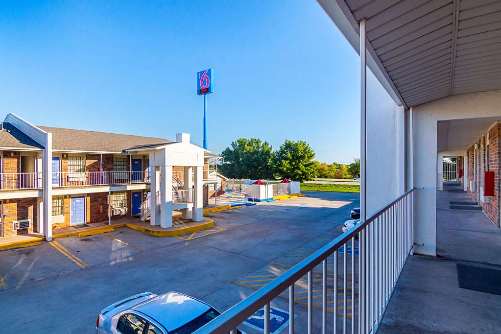 Motel 6 Lawton OK - photo 4