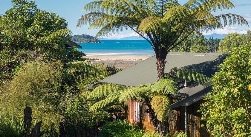 Ocean View Chalets — 4-Star Luxury Hotel in Motueka, New Zealand
