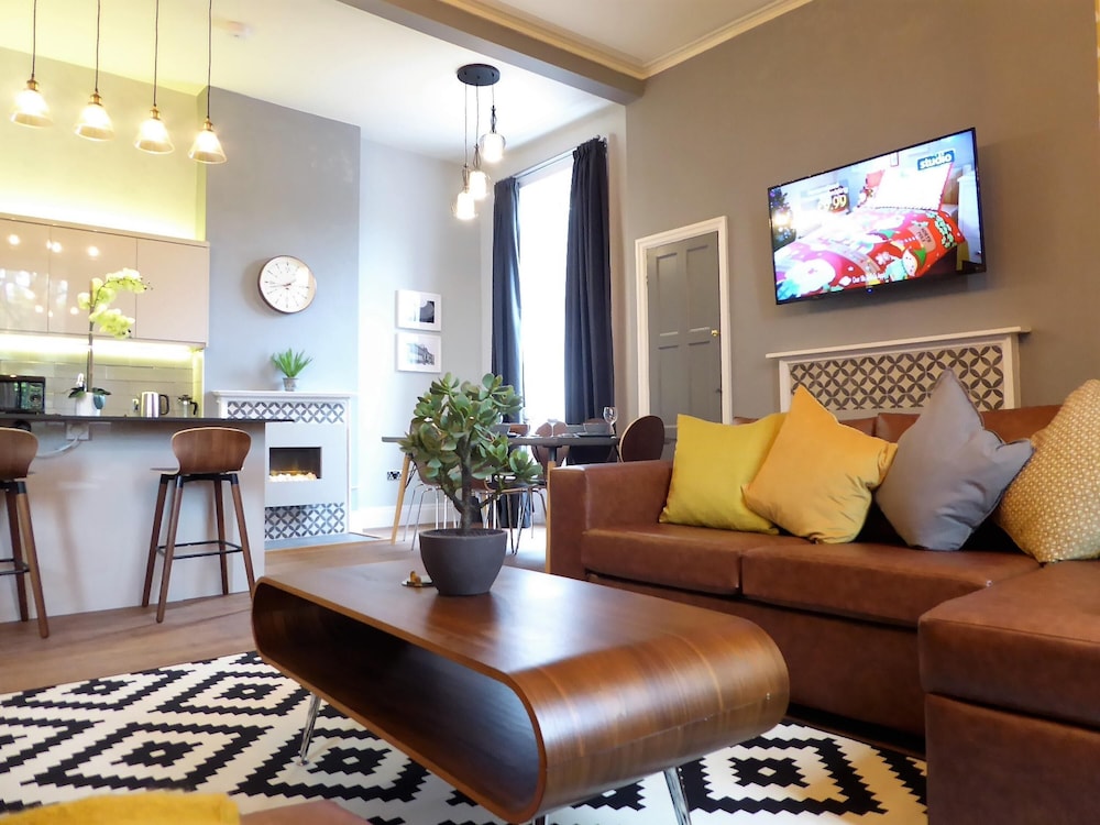 Claremont Apartments Leeds City Centre — 4-Star Luxury Hotel in Leeds, United Kingdom