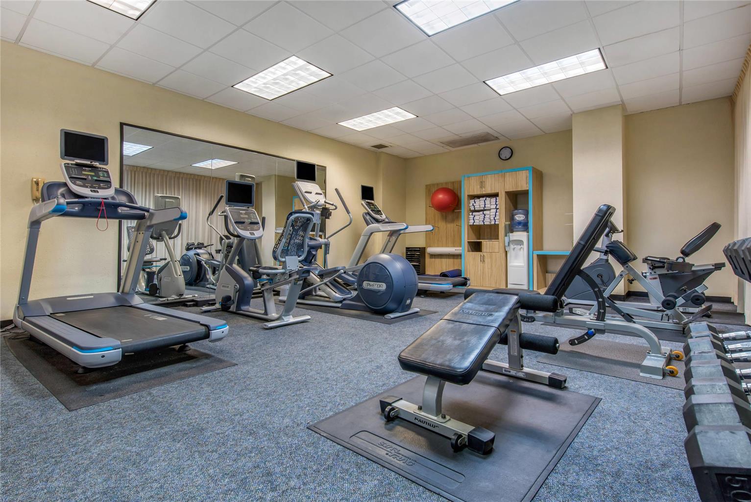 Quality Hotel Conference Center Cincinnati Blue Ash - photo 27
