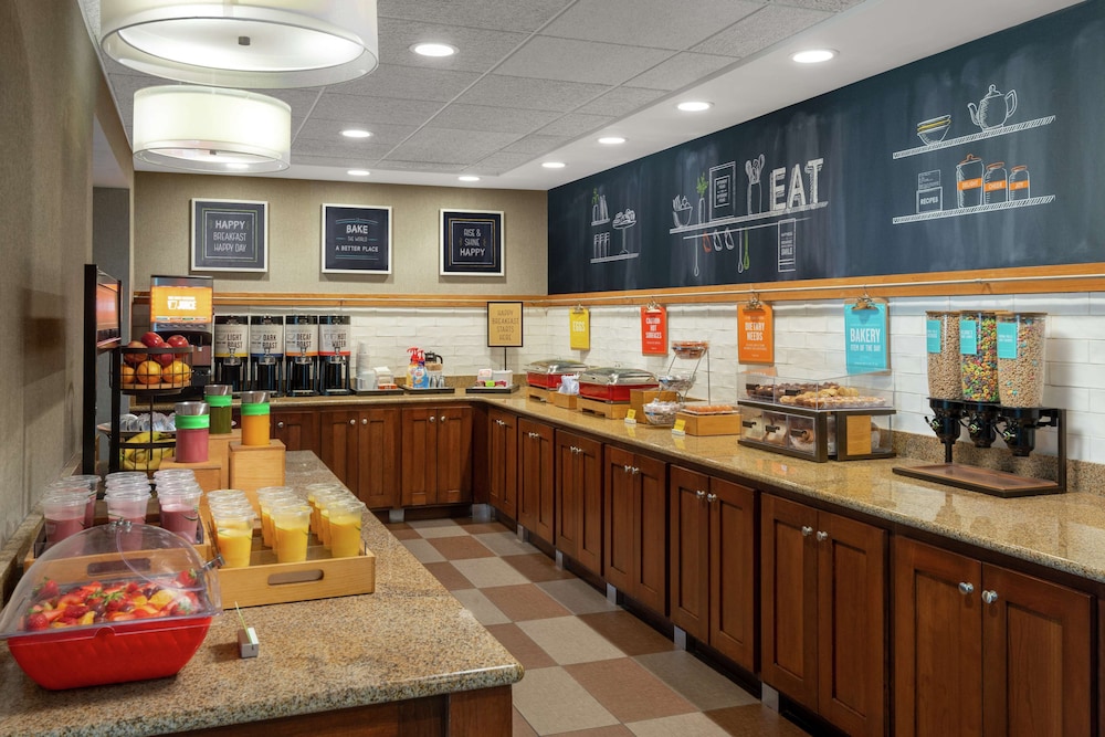 Hampton Inn & Suites Tampa Ybor City Downtown - photo 25