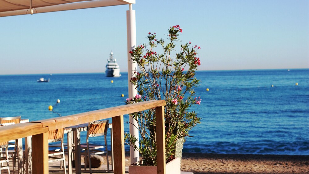 Appartement l'Ermitage à Cassis — 4-Star Luxury Hotel in Cassis, France