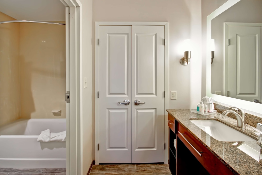 Homewood Suites by Hilton Greeley - photo 18
