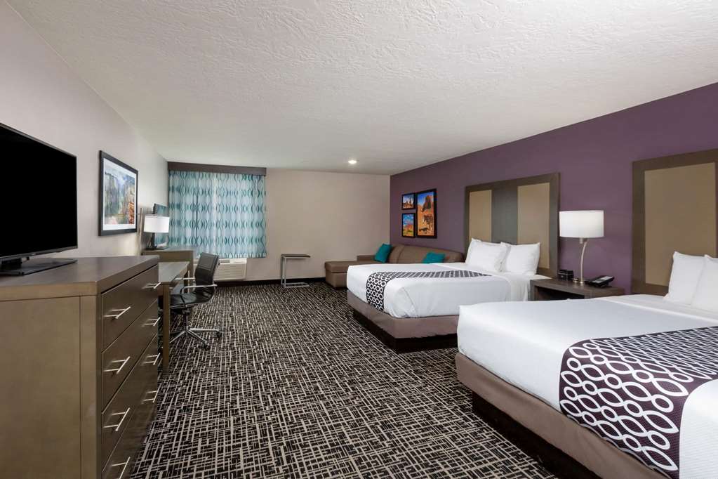 La Quinta Inn & Suites by Wyndham Kanab - photo 45