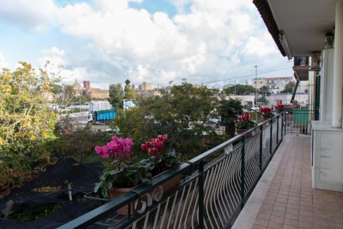 Casa Vacanze Residenziale near the Sea free parking family accomodation — 4-Star Luxury Hotel in Naples, Italy