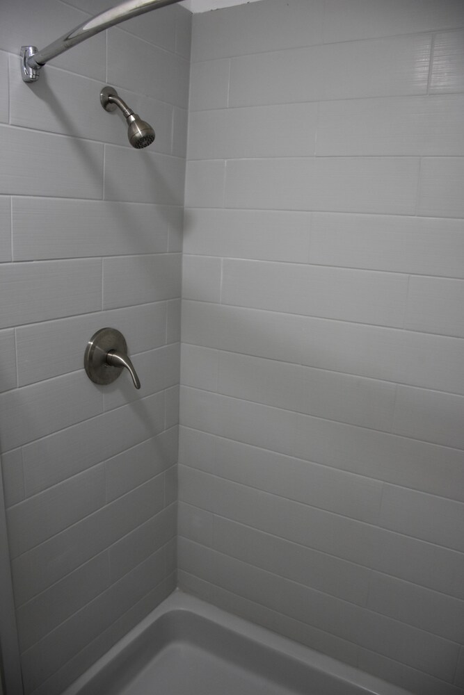 Destin Inn and Suites - photo 37