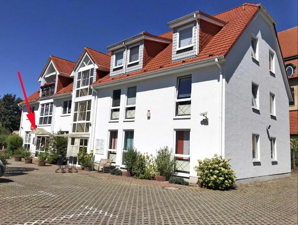 Am Kulturpark Ferienwohnung mit 3 Schlafräumen für 6 Personen Neubrandenburg — 4-Star Luxury Hotel in Neubrandenburg, Germany