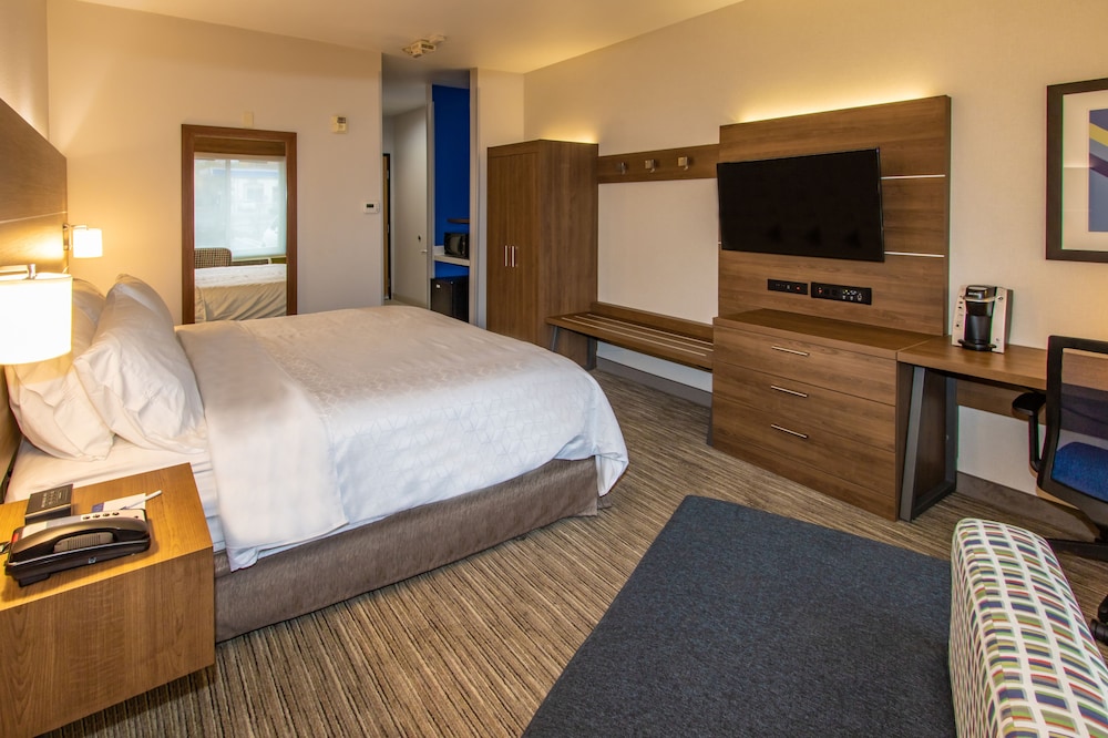 Holiday Inn Express Hotel & Suites Roseville Galleria Area by IHG - photo 26