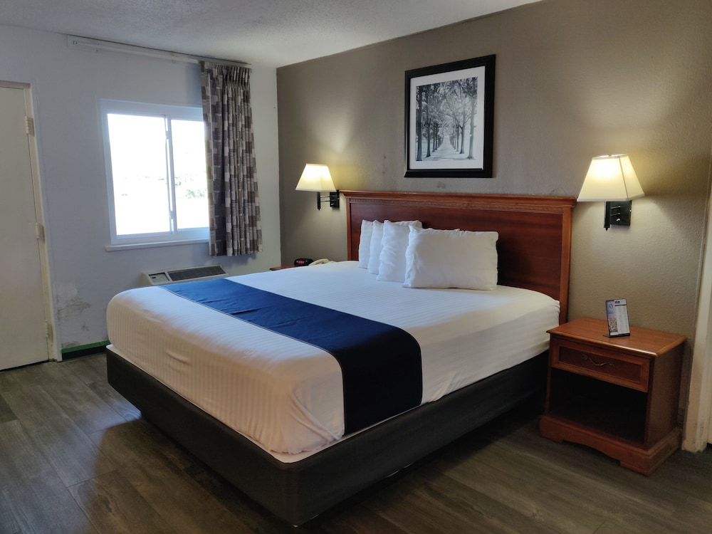 Cedar Cove - photo 15