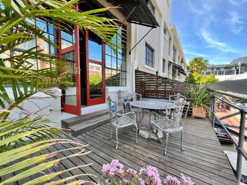 No load shedding Spacious Apartment