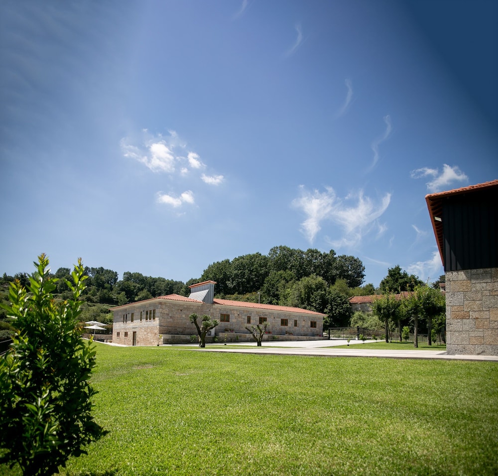 Constance House — 4-Star Luxury Hotel in Marco De Canavezes, Portugal