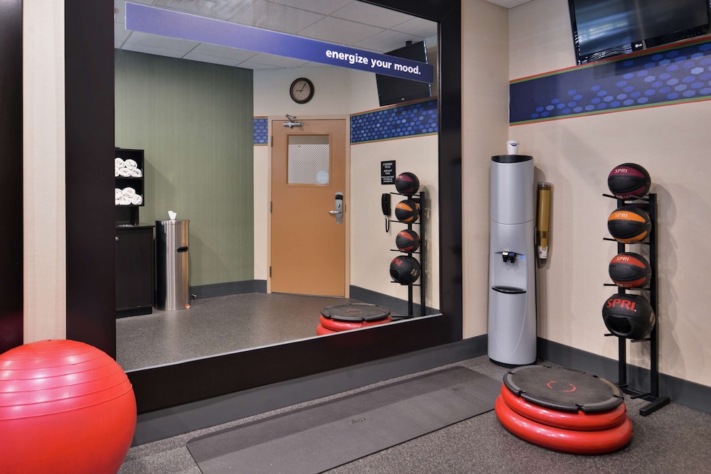 Hampton Inn & Suites Woodland Sacramento Area - photo 36