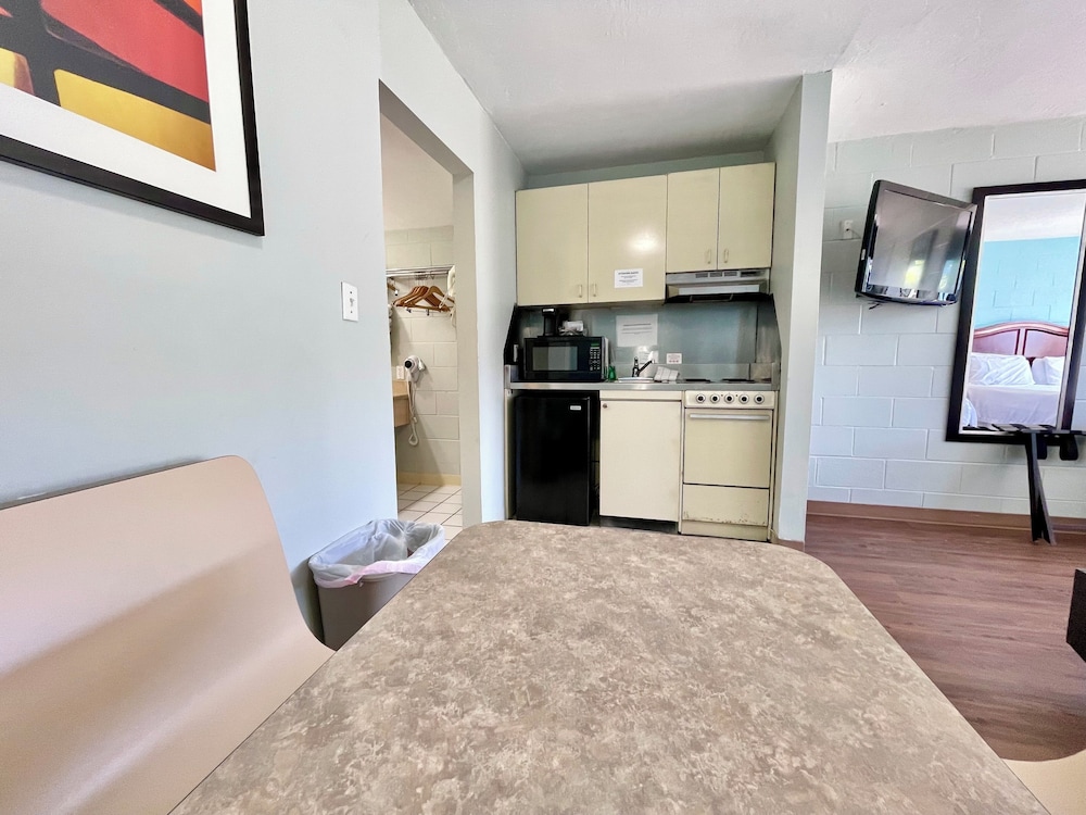 Buccaneer Inn - photo 41