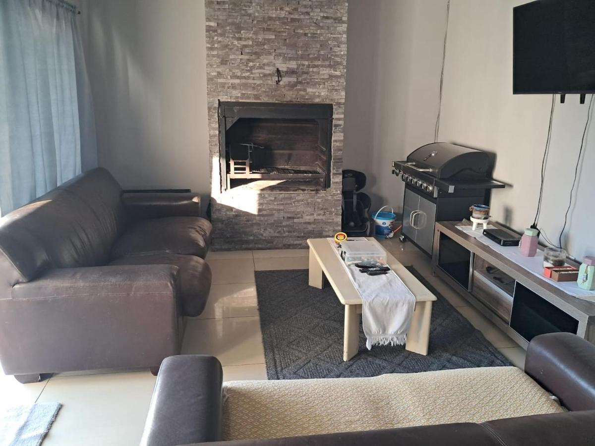 Spacious Home Quiet Area Kuils River Cape Town