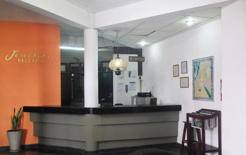 Hotel Jenecheru — hotel near El Trompillo Airport