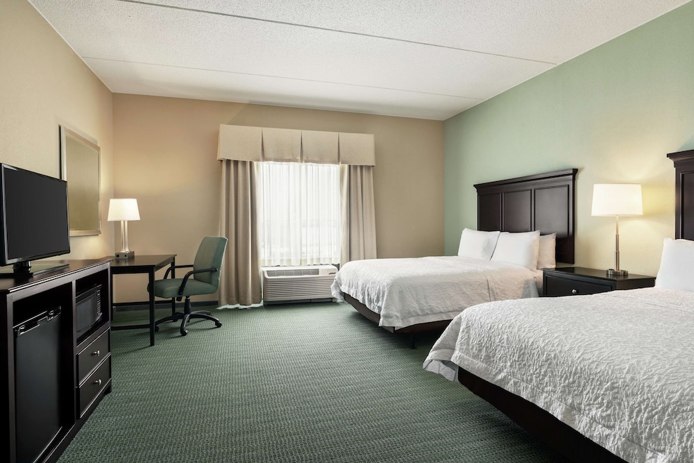 Hampton Inn & Suites Mount Joy Lancaster West - photo 11