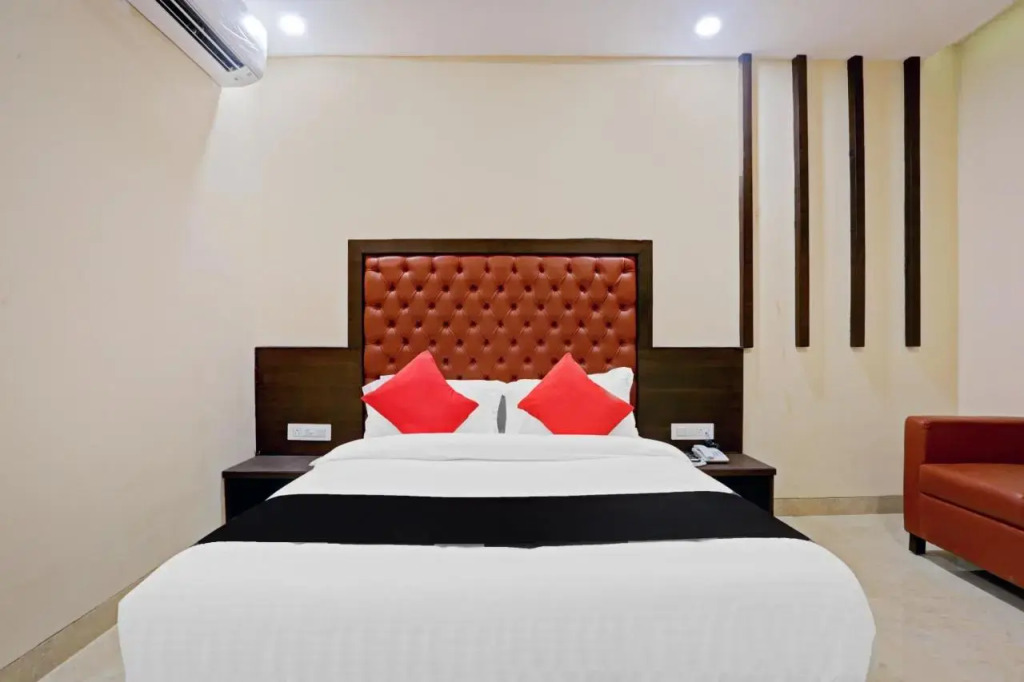 Fabhotel New Radsson Suite