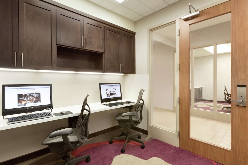 Hilton Garden Inn Pittsburgh Airport South Robinson Mall - photo 32
