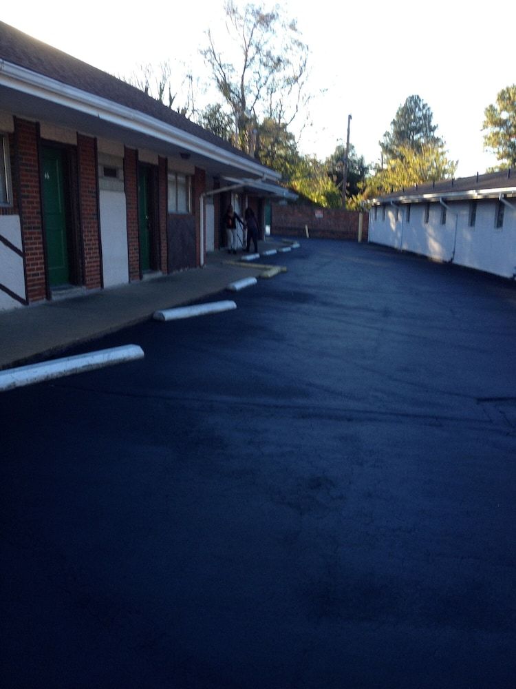 Richmond Motel - photo 20