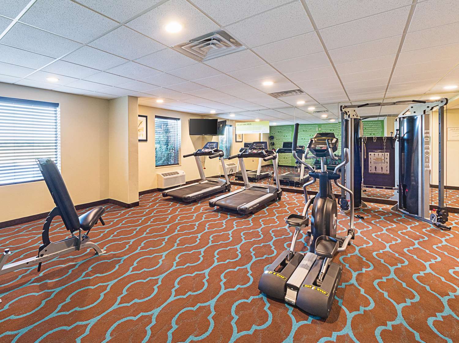 La Quinta Inn & Suites Mathis - photo 18