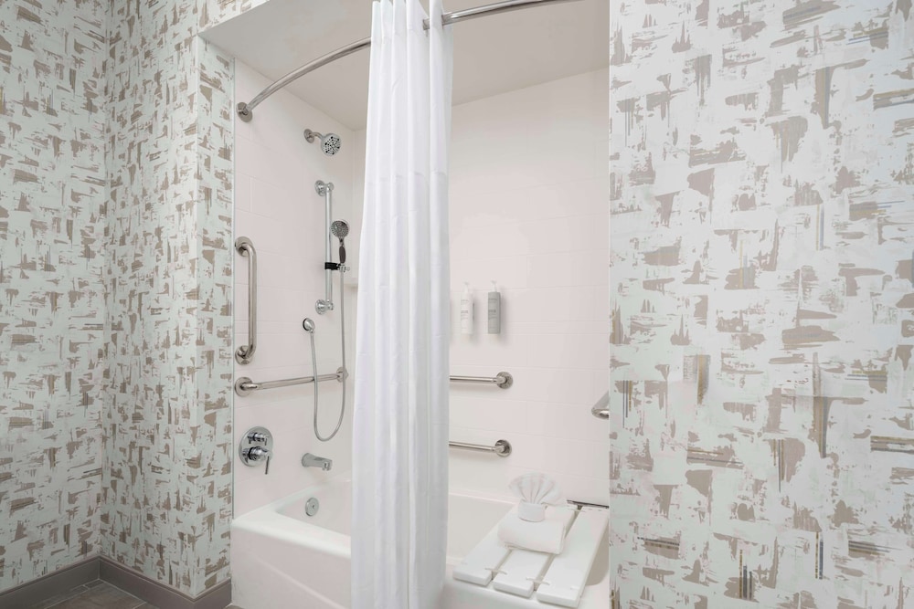 Hampton Inn & Suites by Hilton Amarillo West - photo 29