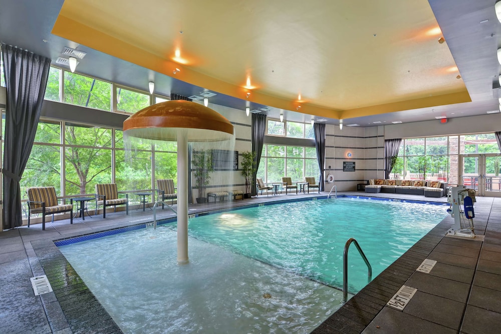 Hampton Inn & Suites Raleigh Crabtree Valley - photo 44