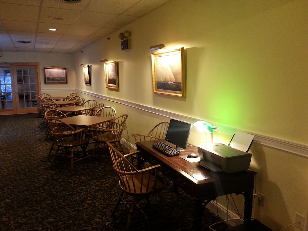 Boothbay Harbor Inn - photo 72