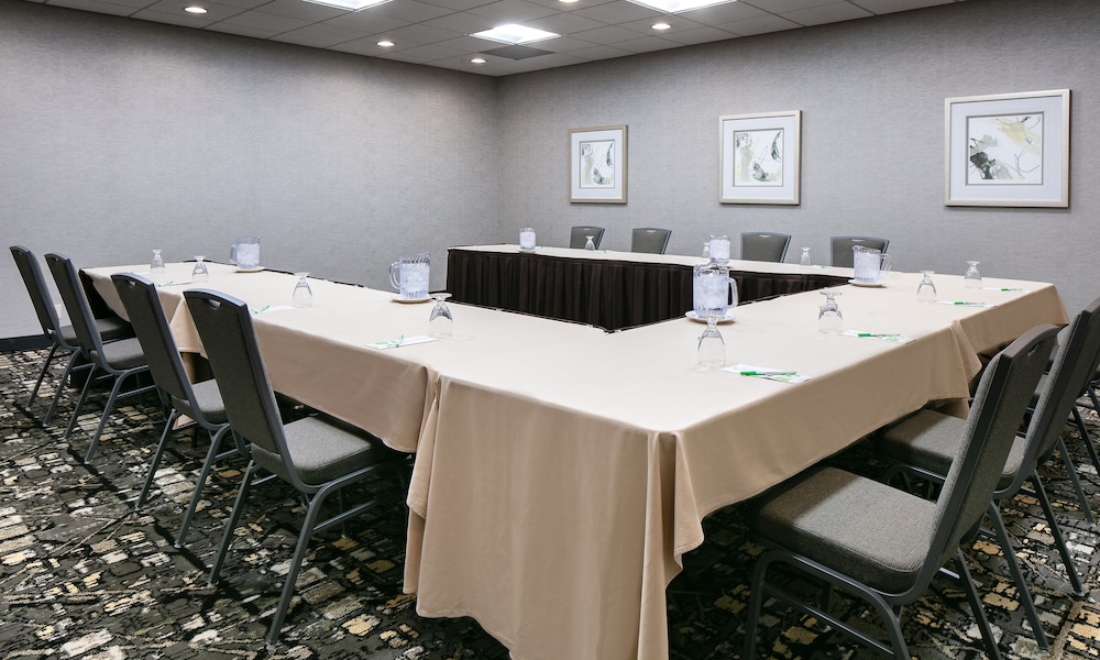 Holiday Inn Hotel & Suites Des Moines Northwest by IHG - photo 52