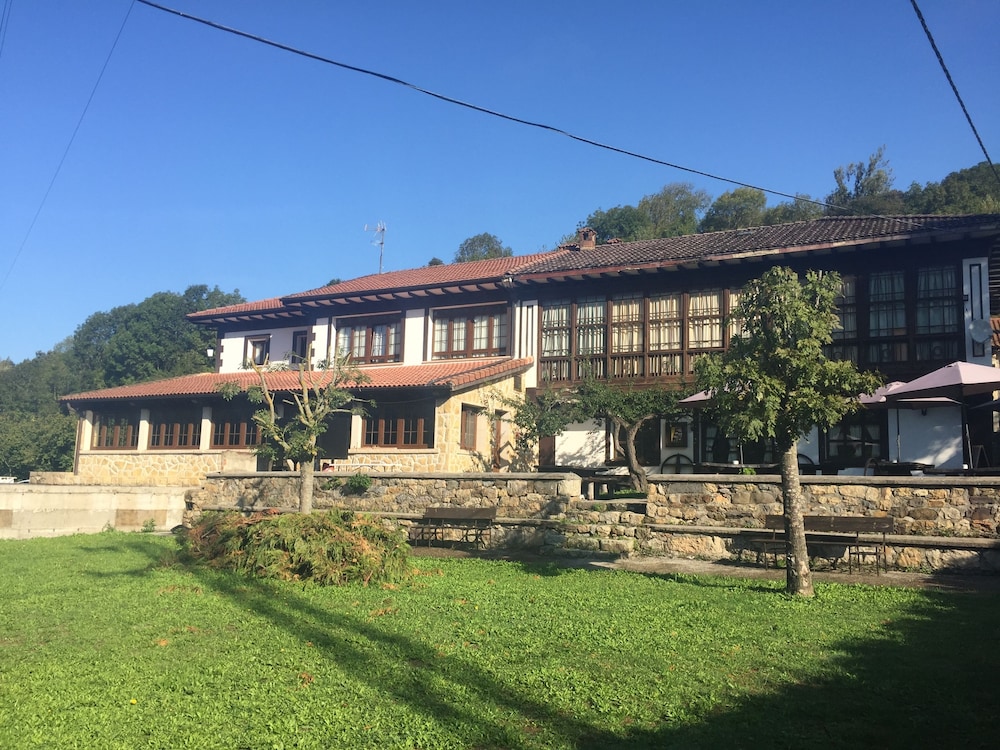 Hotel La Carasca Campo De Caso