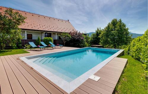 Gorgeous Home In Jakovlje With Sauna — 4-Star Luxury Hotel in Jakovlje, Croatia