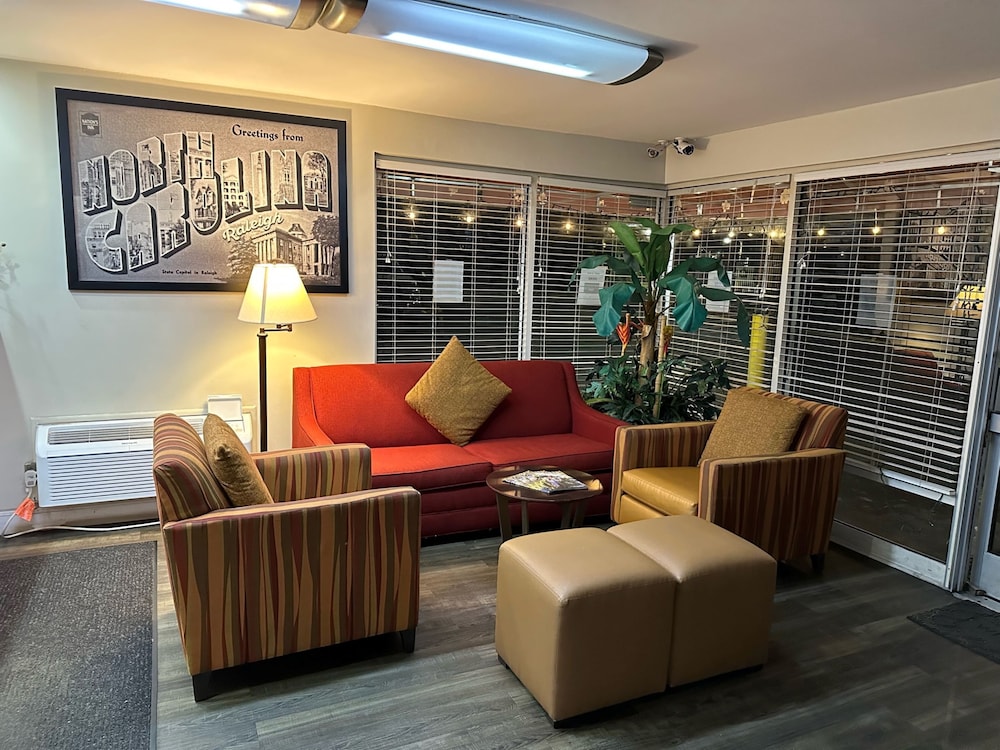 Super 8 by Wyndham Raleigh - photo 2