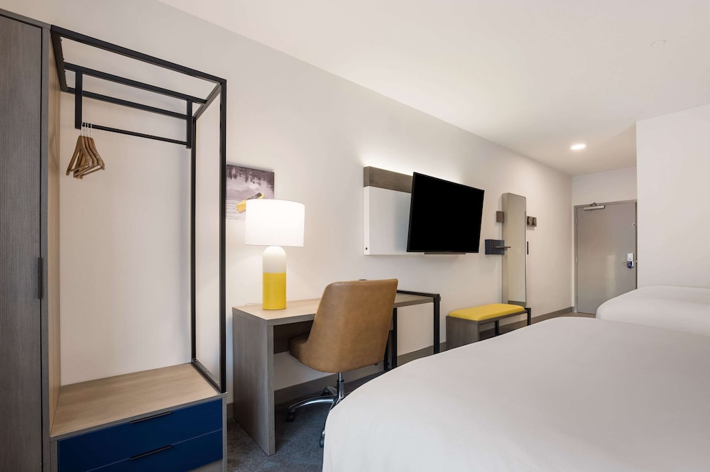 Comfort Inn & Suites Gaylord - photo 11