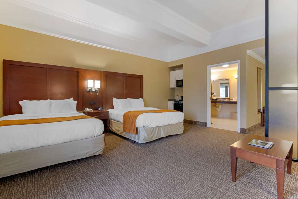 Comfort Suites Savannah North I 95 - photo 8