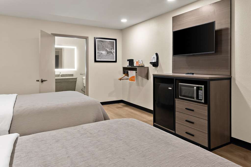 Quality Inn & Suites Weatherford - photo 25