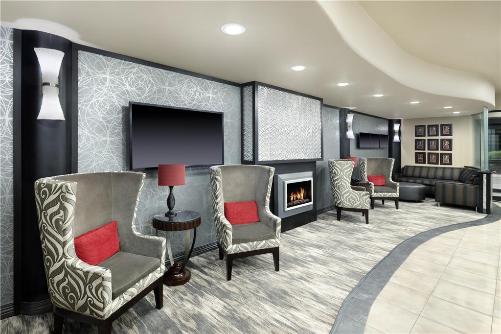 Best Western Premier Crown Chase Inn & Suites - photo 4