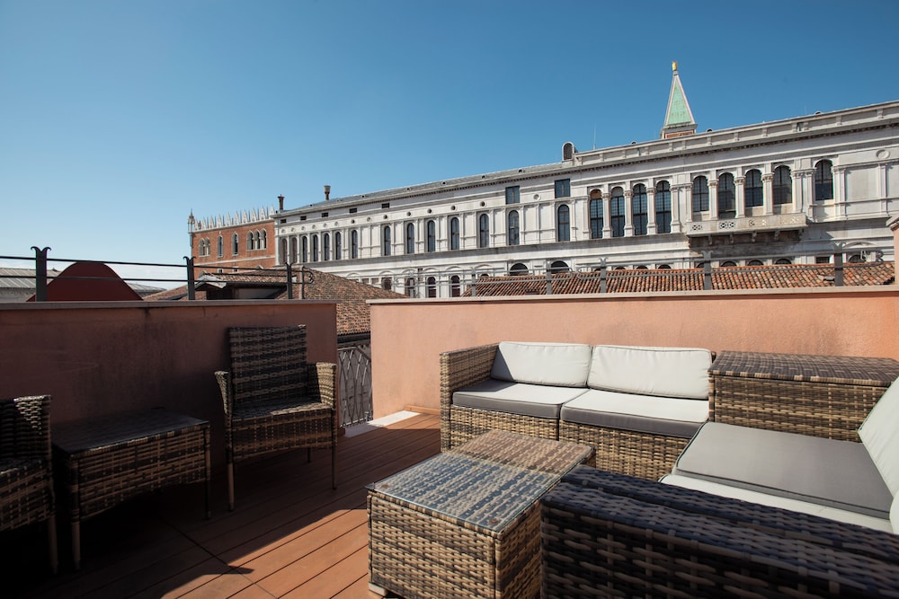 Ca' Dei Dogi - carbon neutral hotel in Venice
