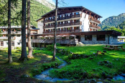 R sidence ATC Routes du Monde Chamonix in Chamonix-Mont-Blanc, France