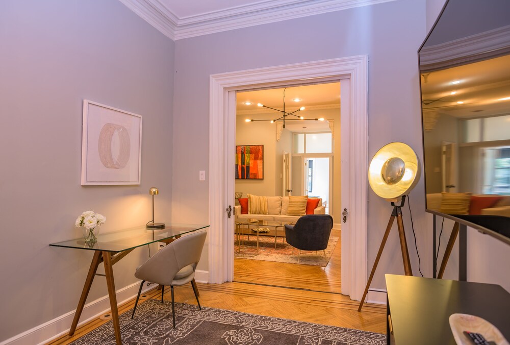 Deedee's Brownstone Van Vorst Park - photo 16
