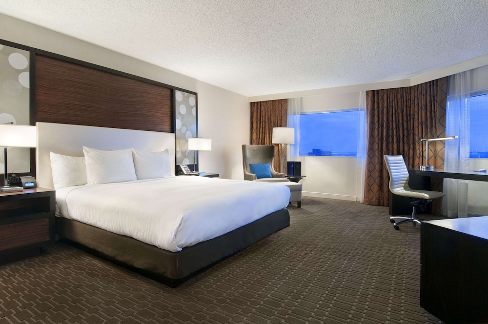 Hilton Atlanta Airport - photo 14
