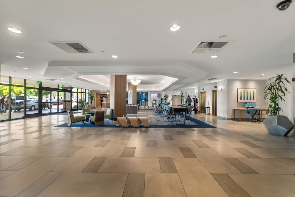 DoubleTree by Hilton Carson - photo 4