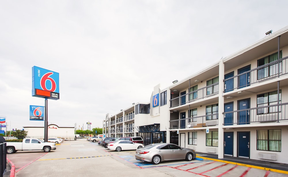 Studio 6 Houston TX Medical Center NRG Stadium - photo 30