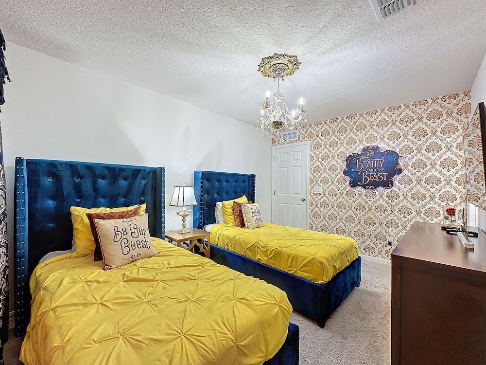 Luxury 6 Bed Villa With Pool Spa in Solara Resort - photo 9