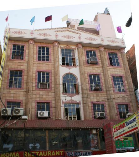 Hotel Lara India — Varanasi