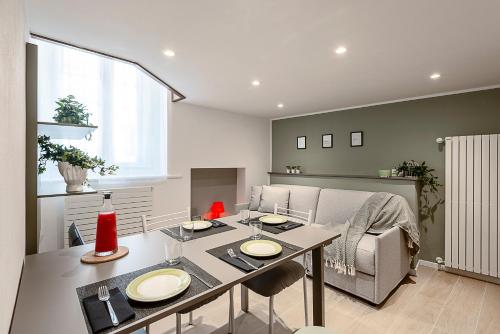 StayEasy Pasteur23 New cozy studio next to metro — 4-Star Luxury Hotel in Milan, Italy