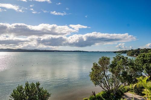 Harbour View Westmere Holiday Apartment — 4-Star Luxury Hotel in Auckland, New Zealand