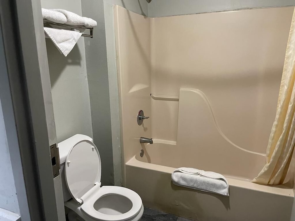 Americas Best Value Inn & Suites Slidell - photo 24