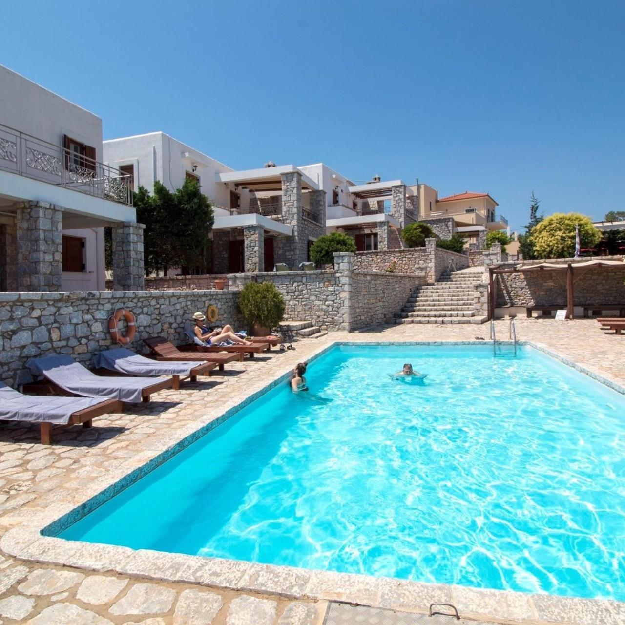 Malvazios Villas #8 — 4-Star Luxury Hotel in Mavrovouni, Greece