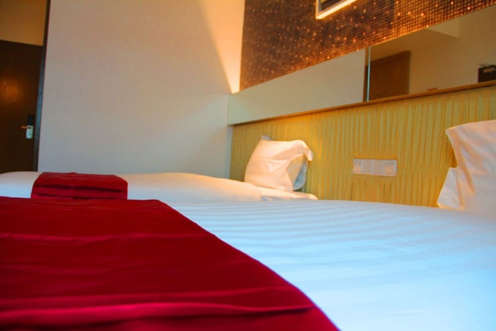 906 Premier Hotel — Malacca — photo 5